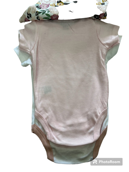 Set de 3 Onesies con Estampado de Flores Rosas, Chick Pea