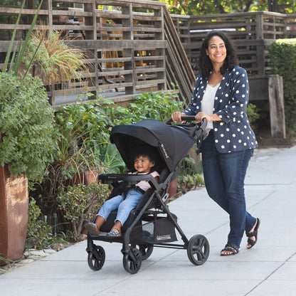 Coche de Viaje Passport® Carriage DLX, con Silla de Auto Infantil EZ-Lift™ PLUS, Babytrend